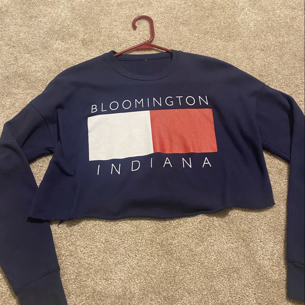Cropped crew neck sweatshirt